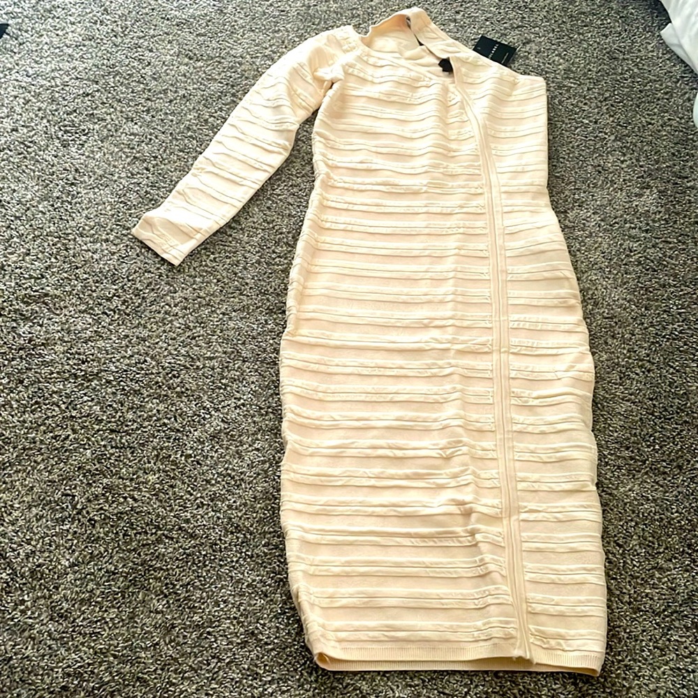 NWT JLUXLABEL Pearl Soft Touch Midi Dress - M